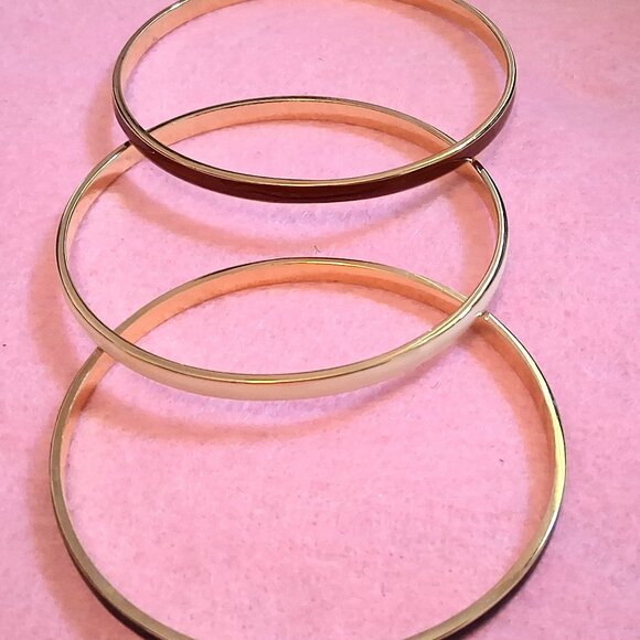 Bangle Bracelets -- Enamel -- Set of 4 -- 2 3/4" Diameter -- Red White Blue - Picture 8 of 11